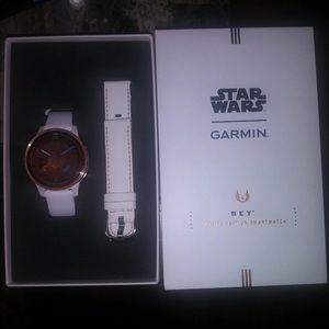 Star Wars Rey Smartwatch by Garmin